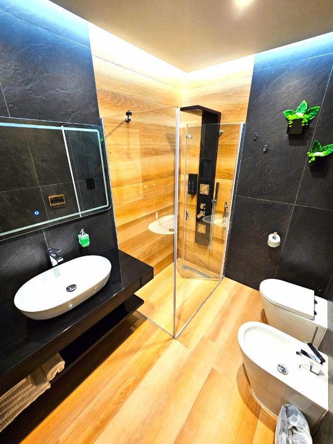 Trilogy Prestige - Central Premium Suites Λέτσε Εξωτερικό φωτογραφία
